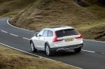 Volvo V90 D4 Cross Country 2017 года (UK)